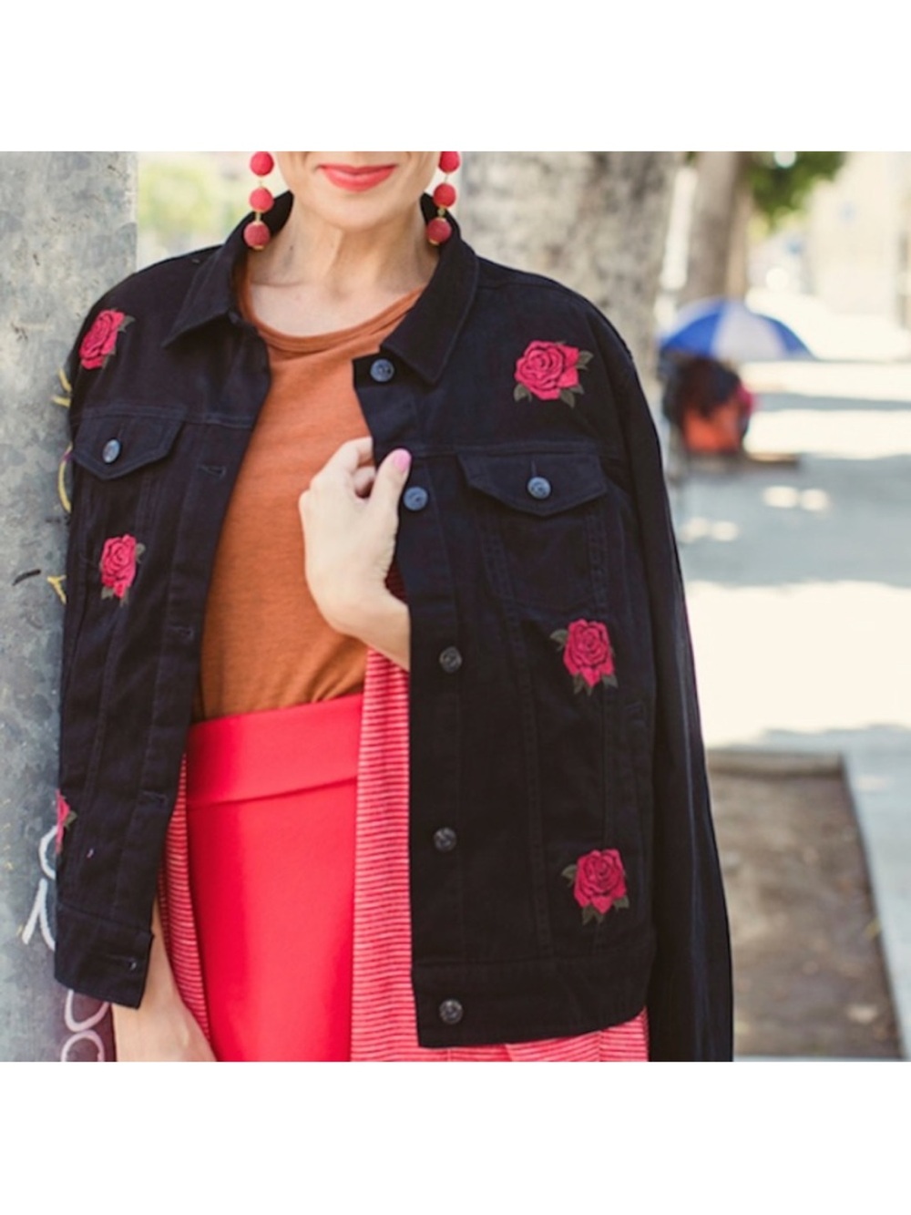 ✨Rare LuLaRoe Black Rose Jaxon Jacket ✨Large